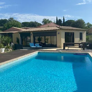 https://nuit-de-charme.fr-provencehotel.com